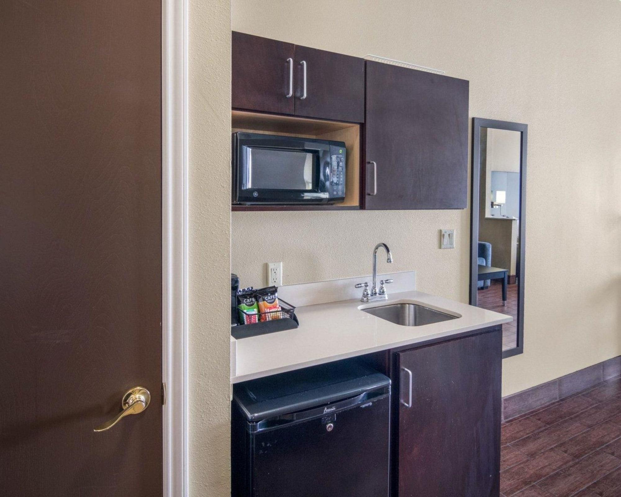Comfort Suites Одеса Екстер'єр фото