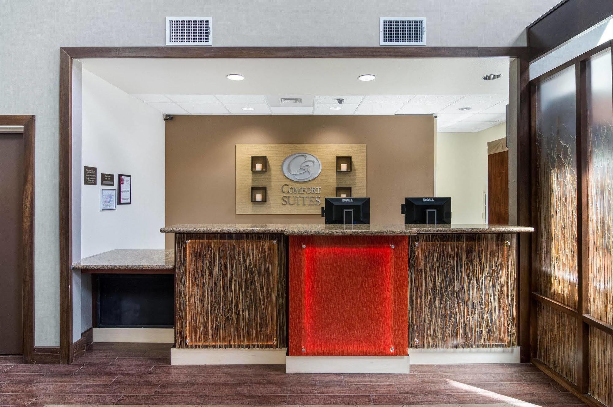 Comfort Suites Одеса Екстер'єр фото