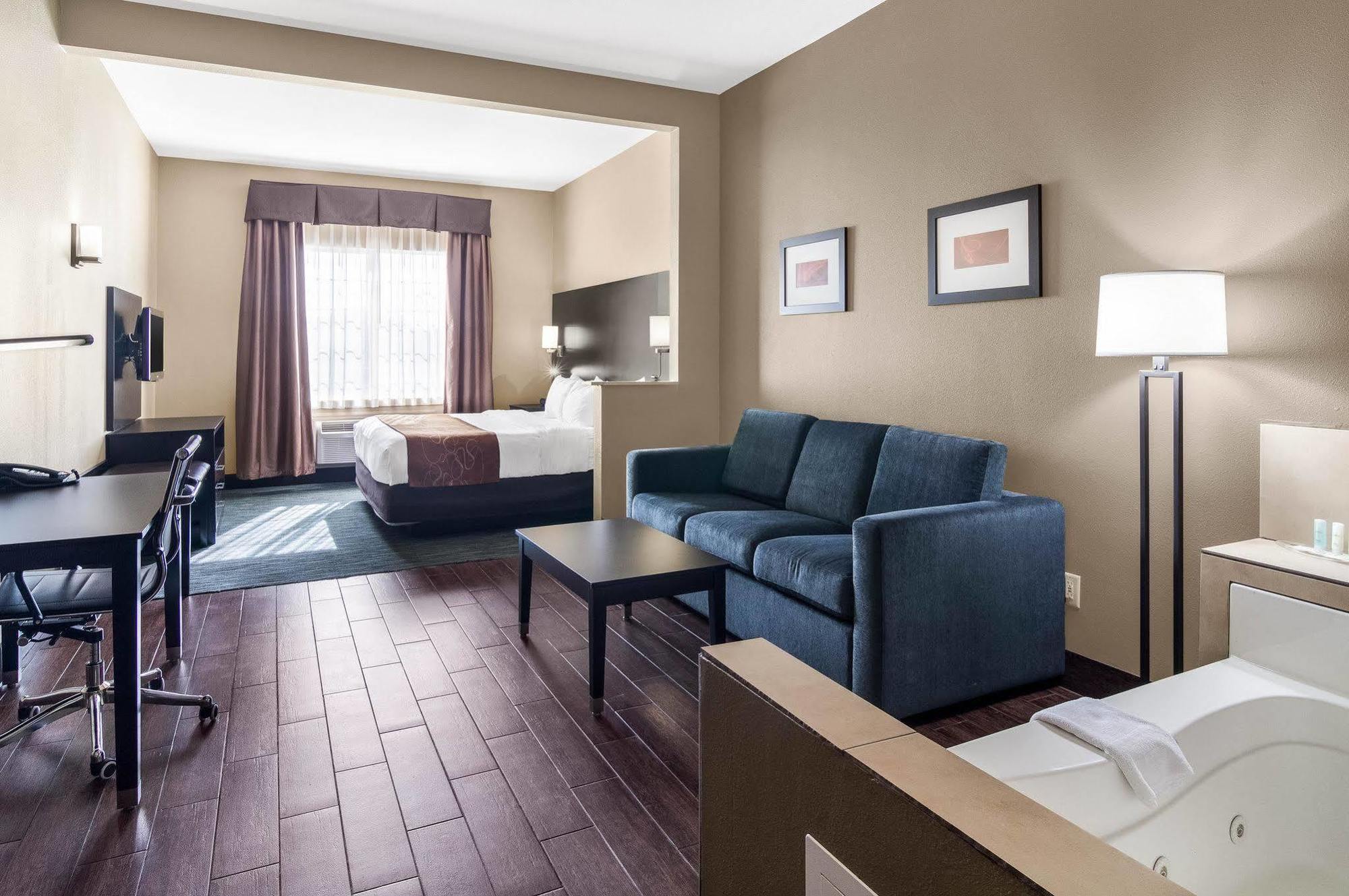 Comfort Suites Одеса Екстер'єр фото